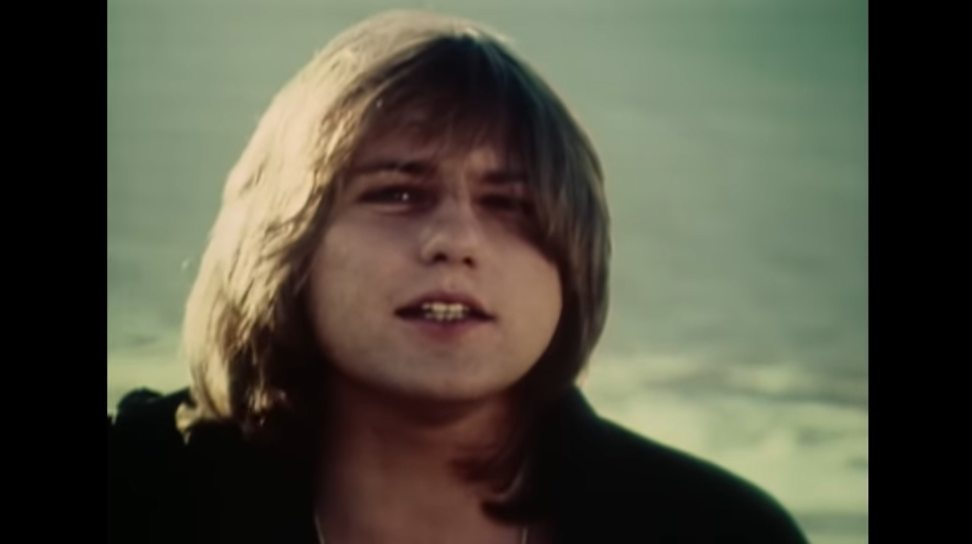 Greg Lake – I Believe In Father Christmas 